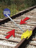 4014-09-S - 2-Way Sabertooth Portable Derail 2 Way Freight